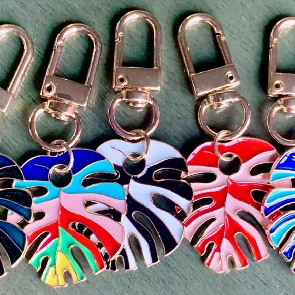 5 Styles Colorful Metal Monstera Tropical Leaves Leaf Handbag Bag Charm Keychain - Picture 1 of 8